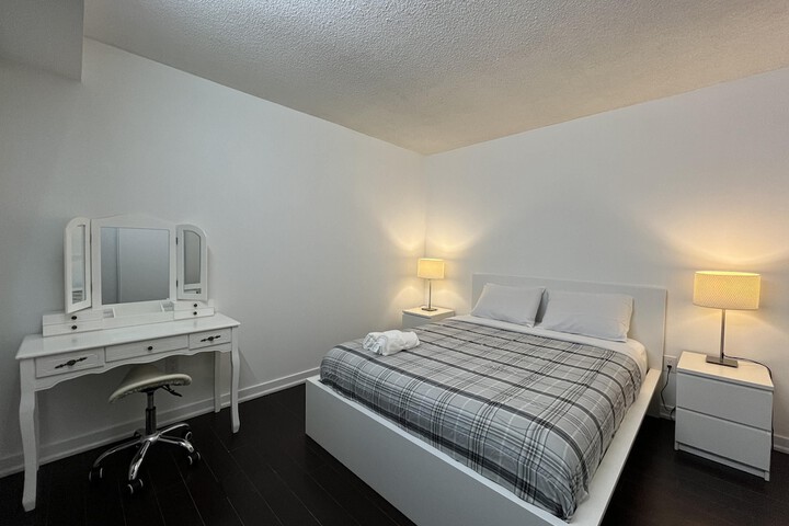 Room 10 of 70