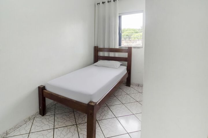 Room 5 of 17