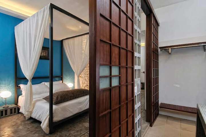 Room 3 of 35