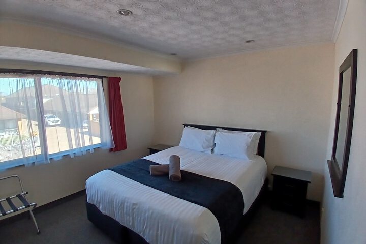 Room 17 of 120