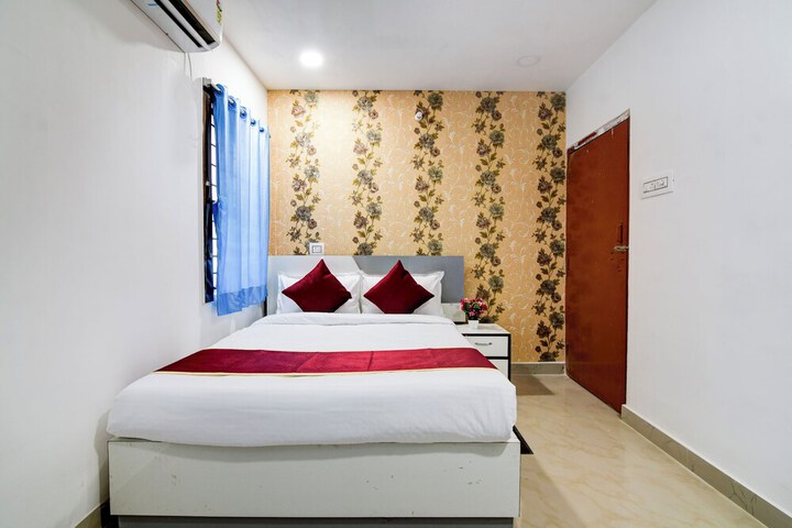 Room 16 of 33