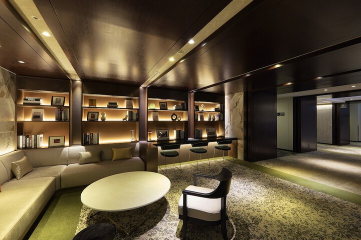 Lounge 59 of 64