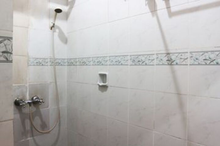Room 5 of 27