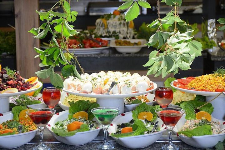 Dining 54 of 77