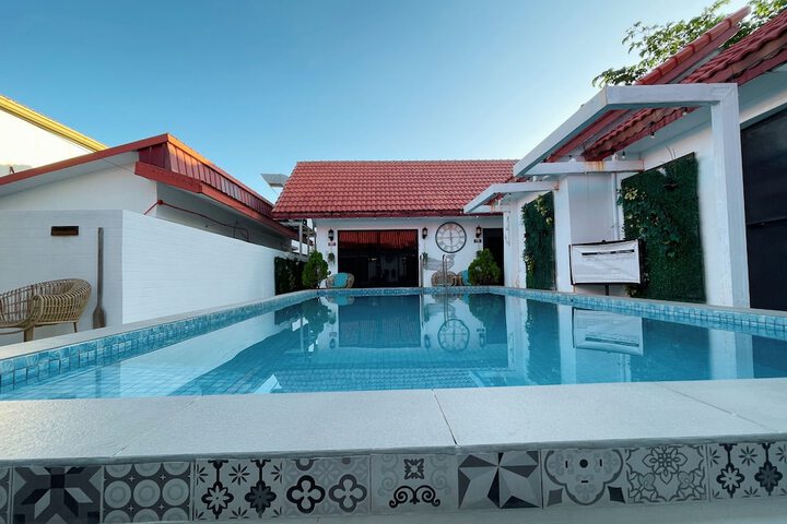 Pool 62 of 106