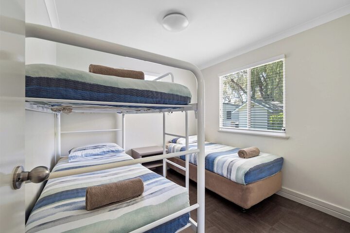 Room 28 of 134