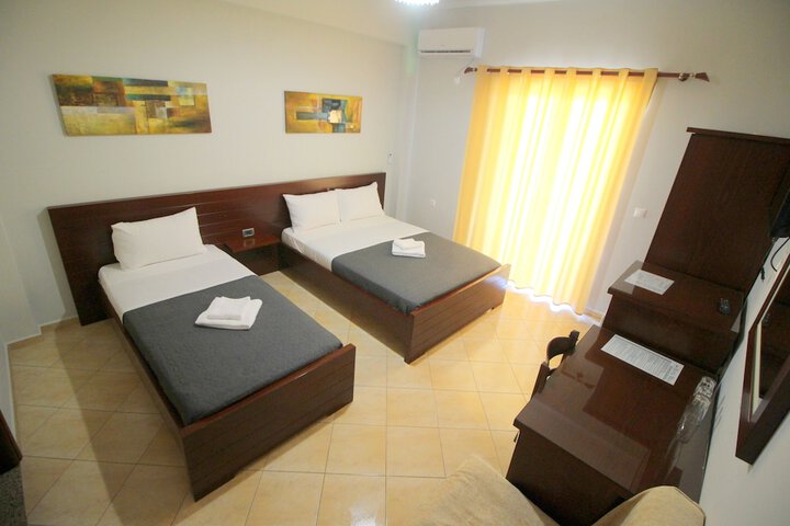 Room 42 of 245