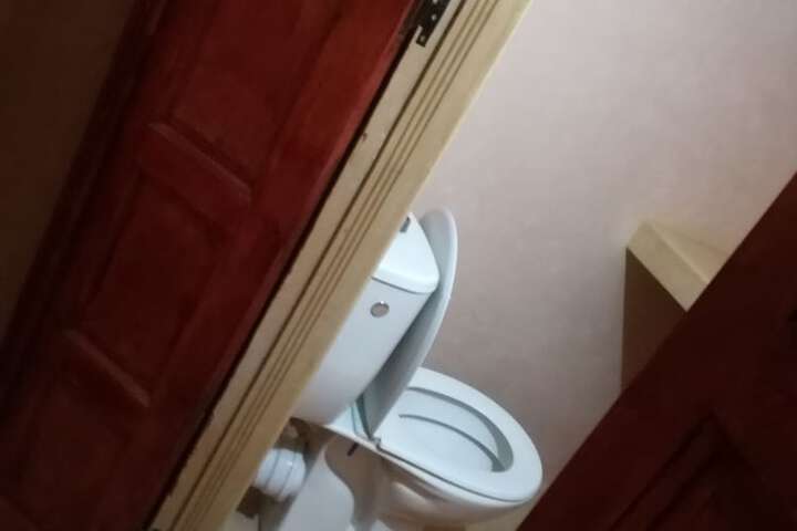 Room 19 of 38