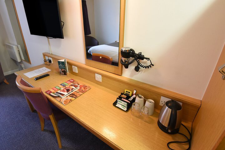 Room 5 of 31