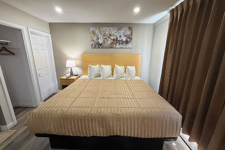 Room 18 of 53