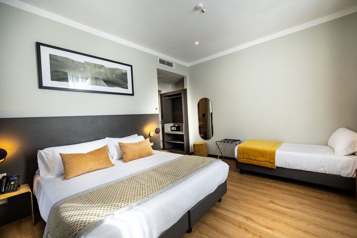 Room 26 of 104