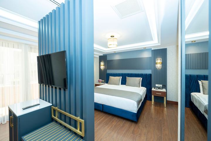Room 54 of 144