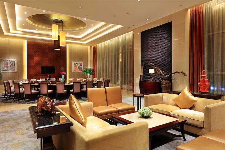 Dining Photos