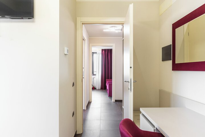 Room 25 of 44