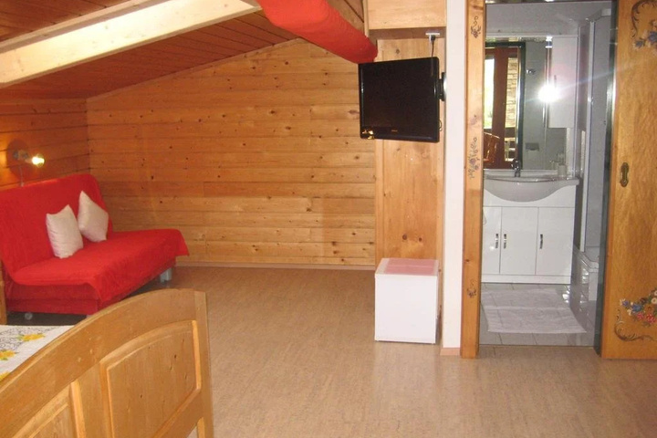 Room 3 of 15