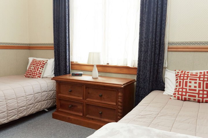 Room 15 of 82