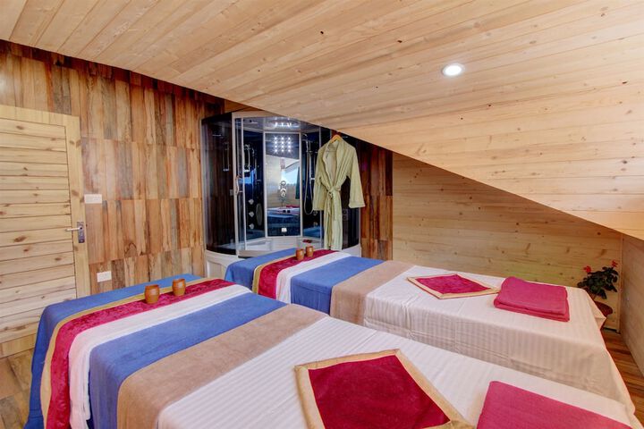 Spa 50 of 76