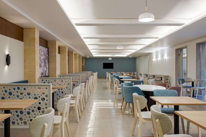 Dining 119 of 149