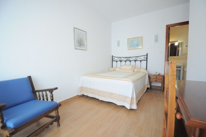 Room 10 of 40