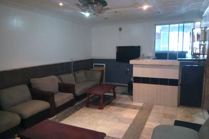 Lounge 21 of 23