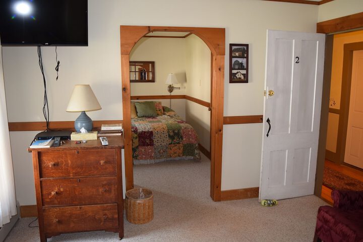 Room 4 of 36