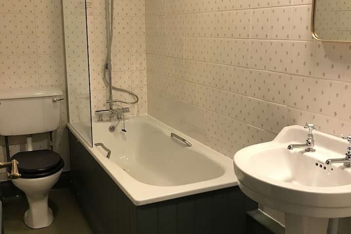 Room 30 of 44
