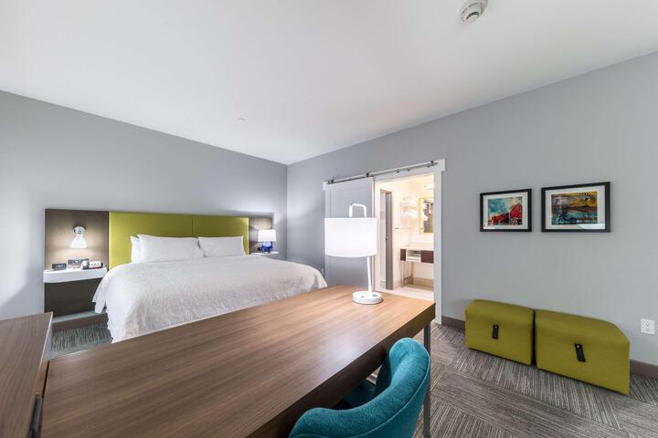 King Room with Sofa Bed and Refrigerator (9 of 13)