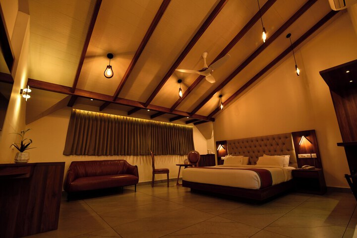 Room 16 of 96