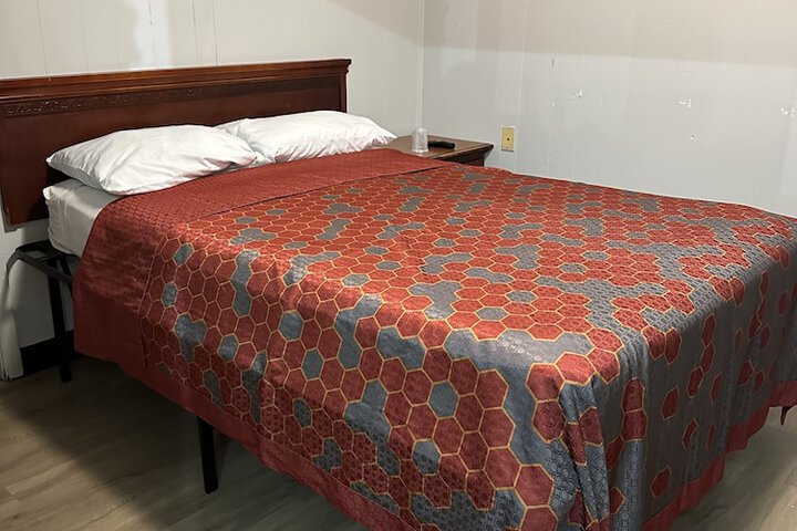 Room 9 of 20