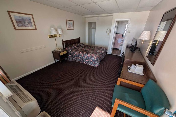 Room 15 of 20