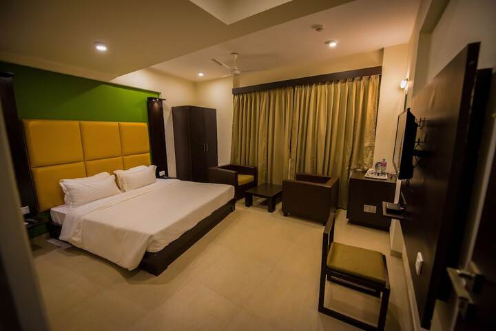 Room 8 of 24
