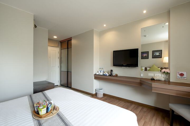 Room 9 of 39