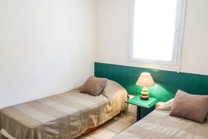 Room 3 of 10