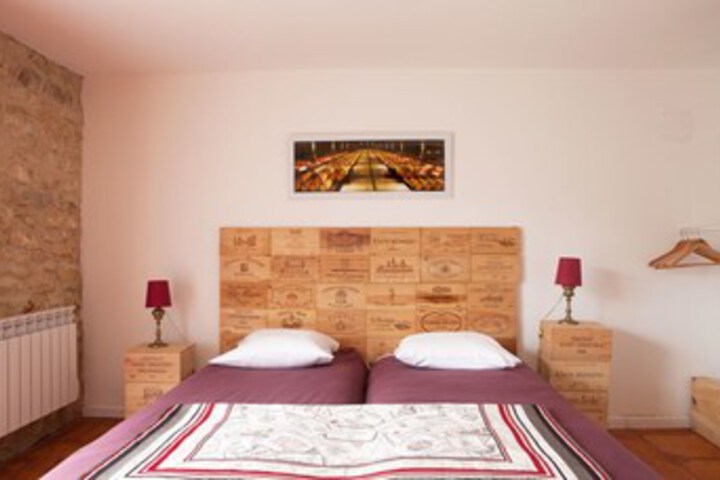 Room 5 of 12
