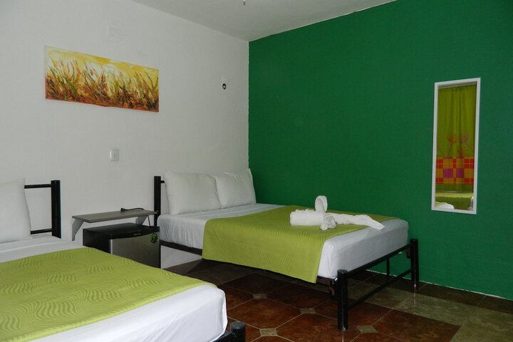 Room 6 of 34