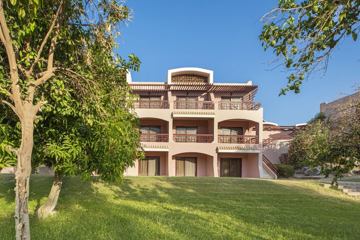 Hotel 79 of 93