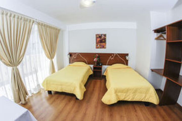 Room 12 of 34