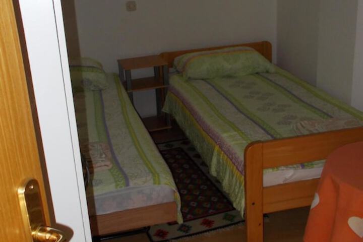 Room 10 of 52