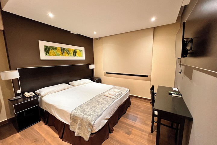 Room 10 of 53