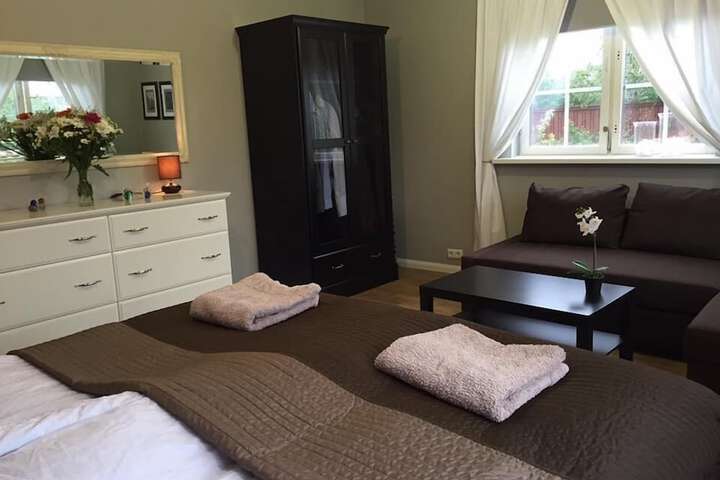 Room 9 of 47