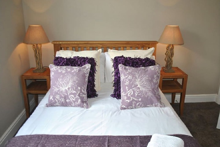 Room 2 of 47