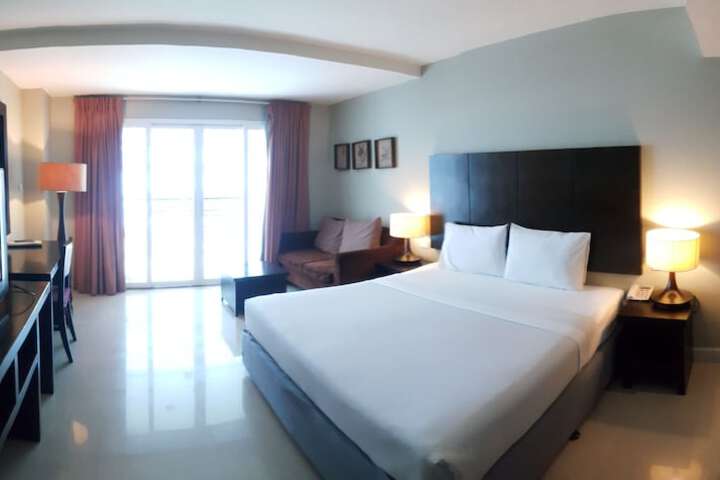 Room 13 of 44