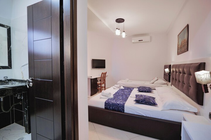 Room 20 of 52
