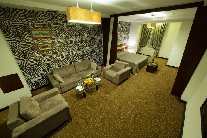 Room 6 of 29