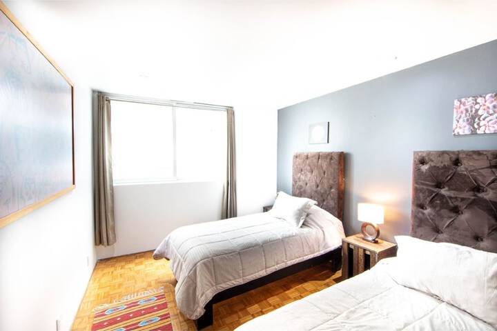 Room 2 of 17