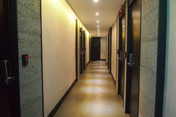 Ballroom/Hall 20 of 30