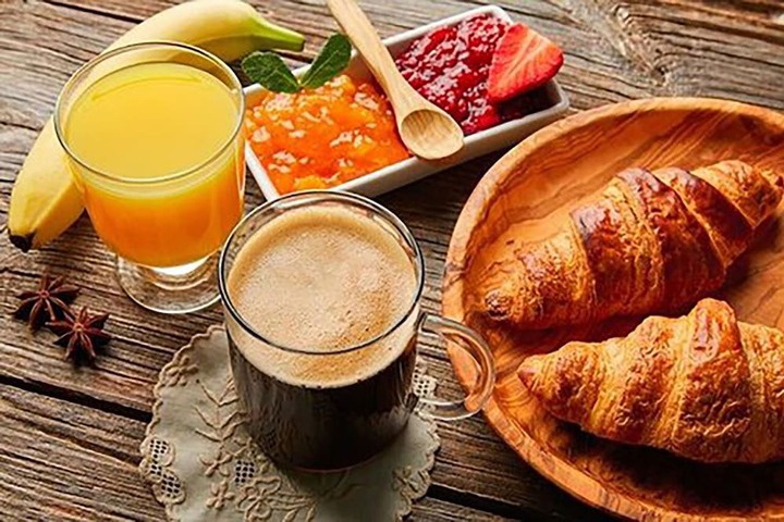 Breakfast/Coffee Service 37 of 51