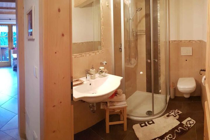Room 7 of 47