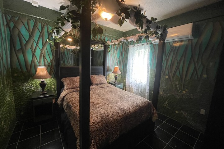 Room 6 of 88