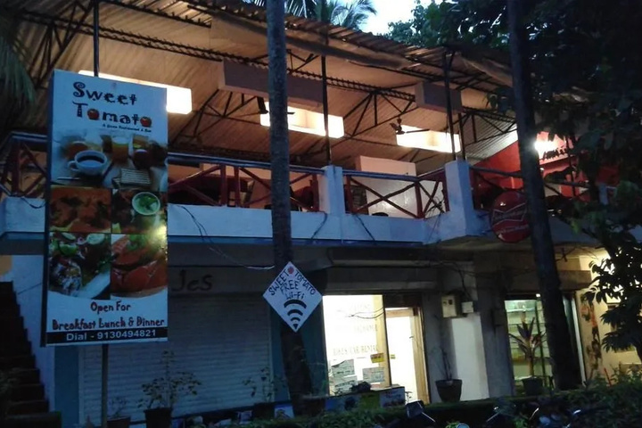 OYO 12252 New Arpora Inn